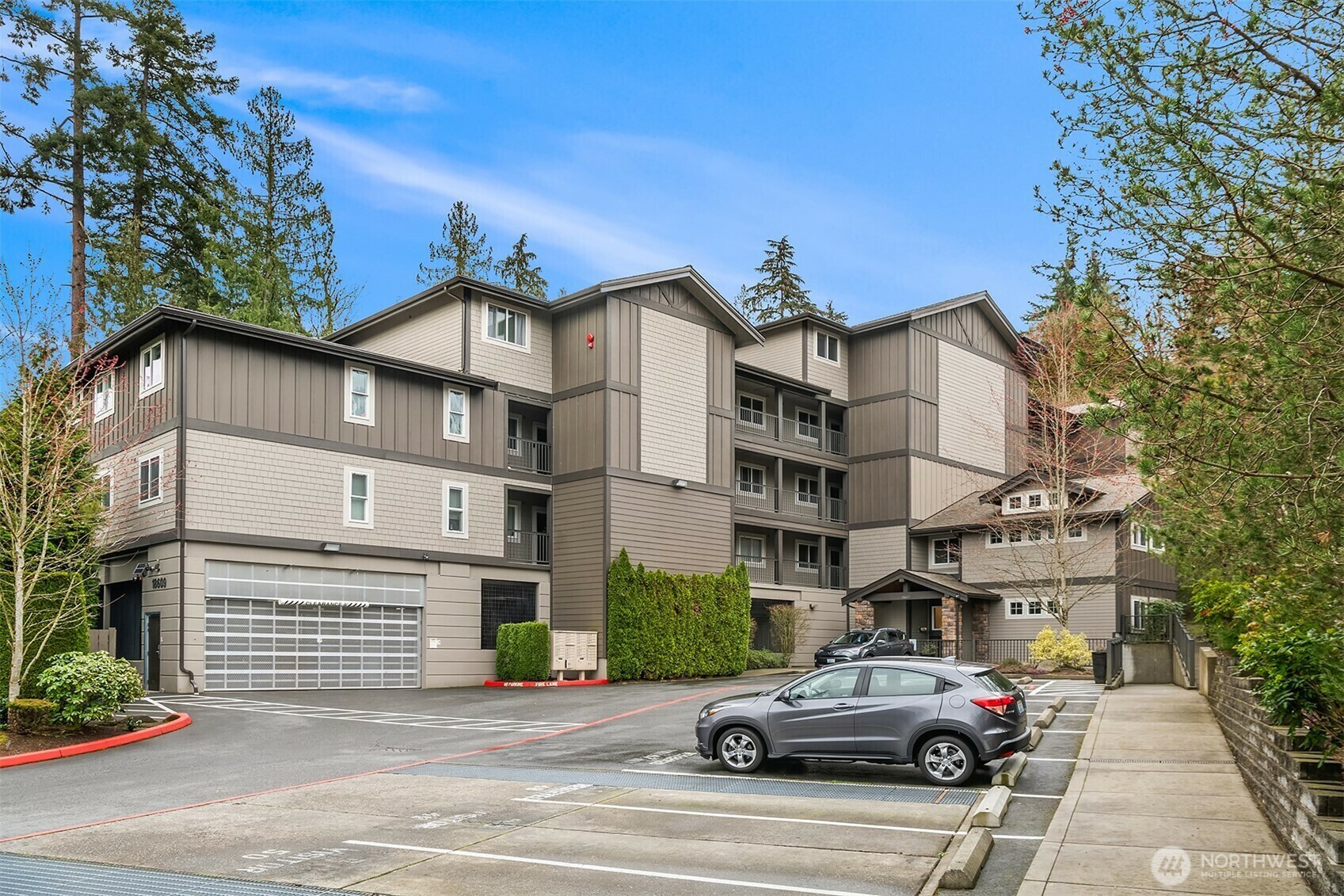 18609 SE Newport Way 104  Issaquah WA 98027 photo