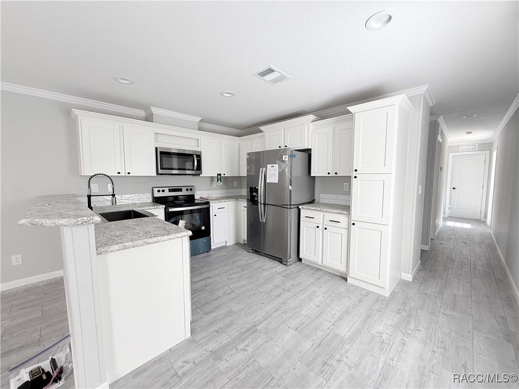 Property Photo: 8250 W Fairoak Court FL 34428