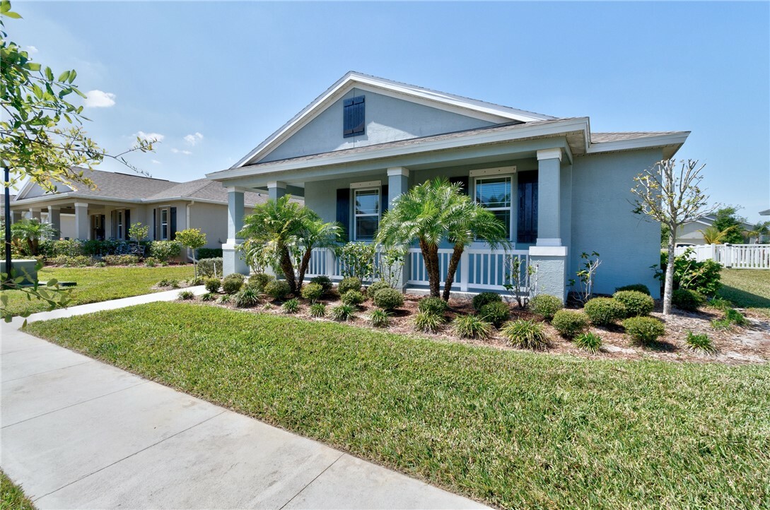 Property Photo: 1440 Bruntsfield Terrace FL 32966
