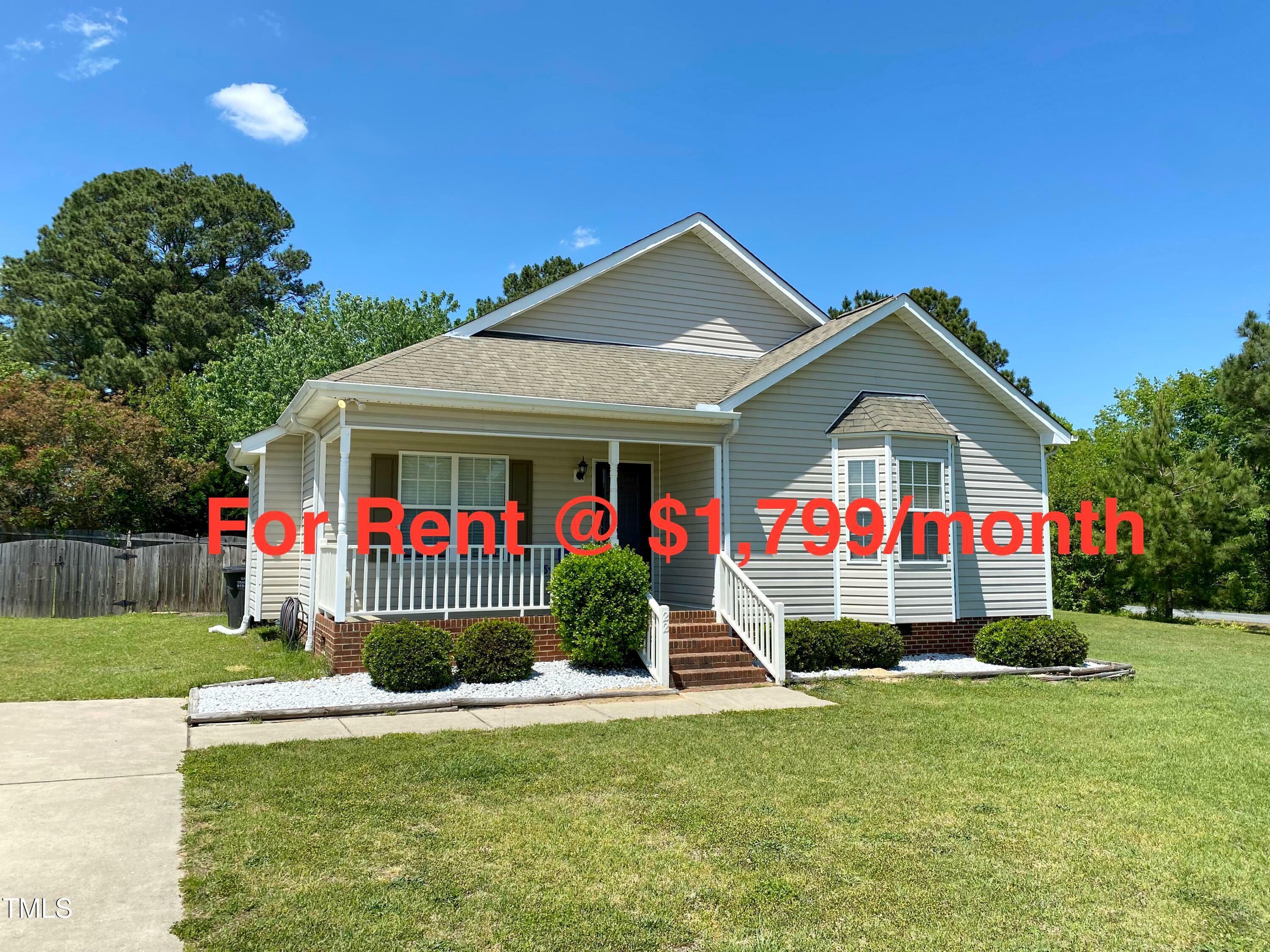 Property Photo: 22 Packhouse Court NC 27501