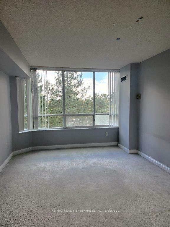 24 Hanover Road 309  Brampton ON L6S 5K8 photo