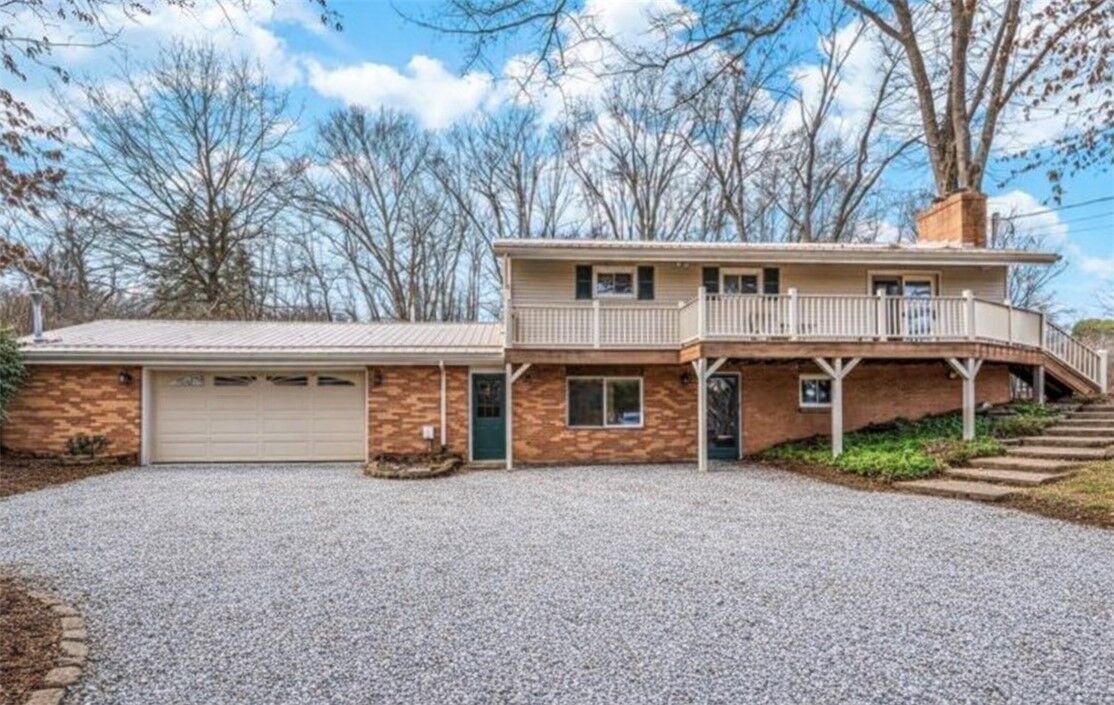 Property Photo:  679 Latonka Drive  PA 16137 