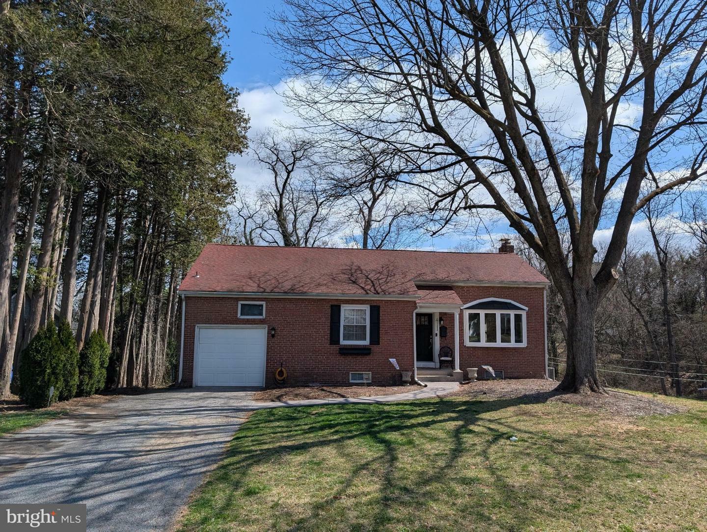 Property Photo: 411 Devon Road PA 17011
