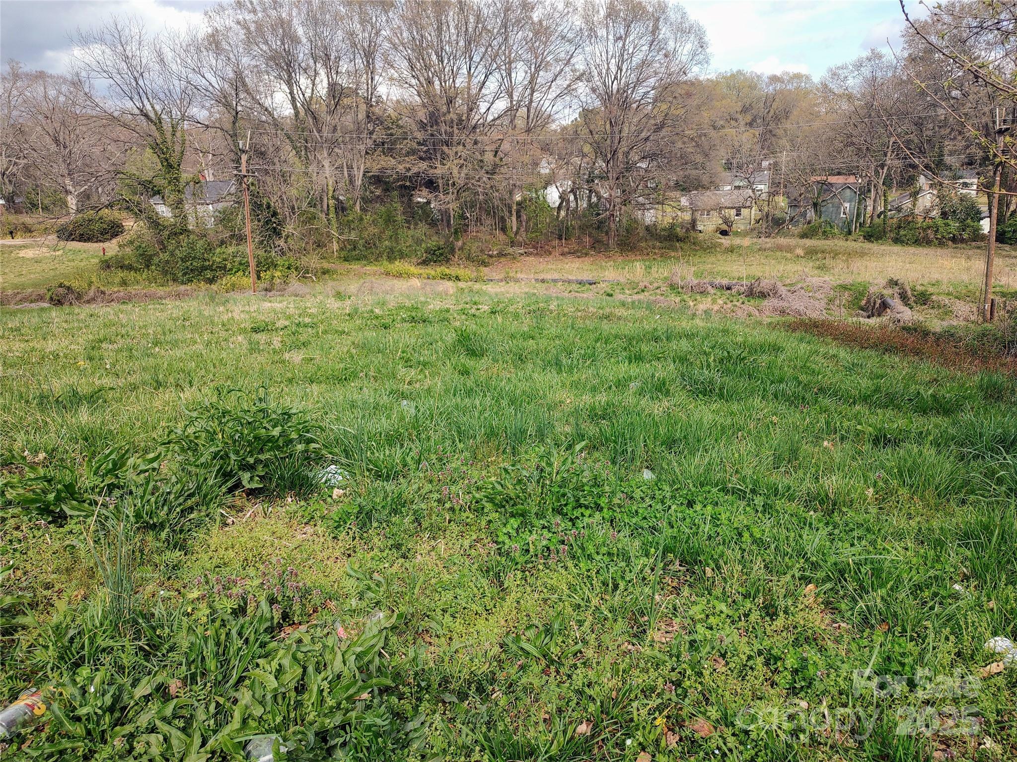 Property Photo: 412 S Hill Street NC 28052
