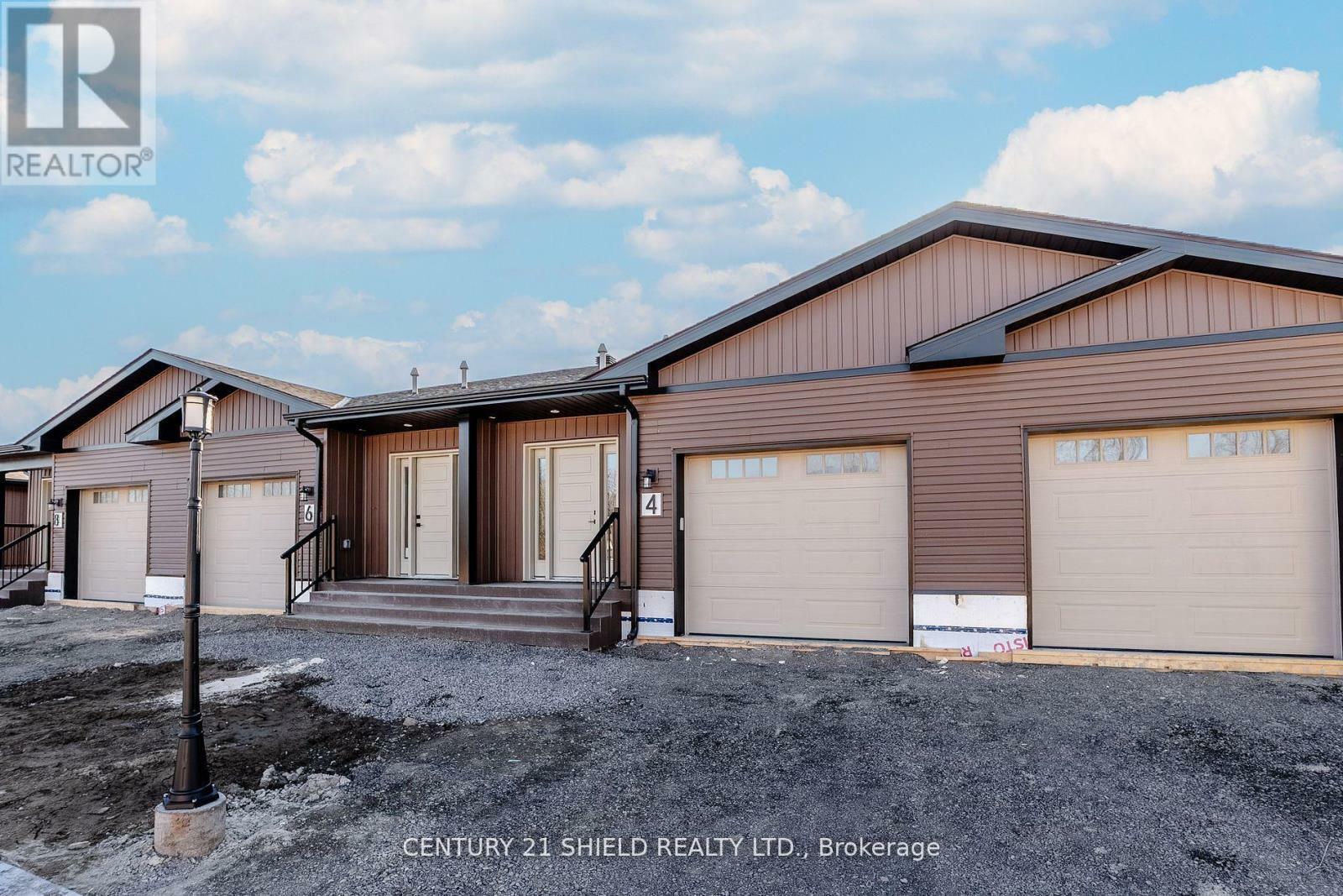 Property Photo: 6 Erindale Lane ON K0C 1P0