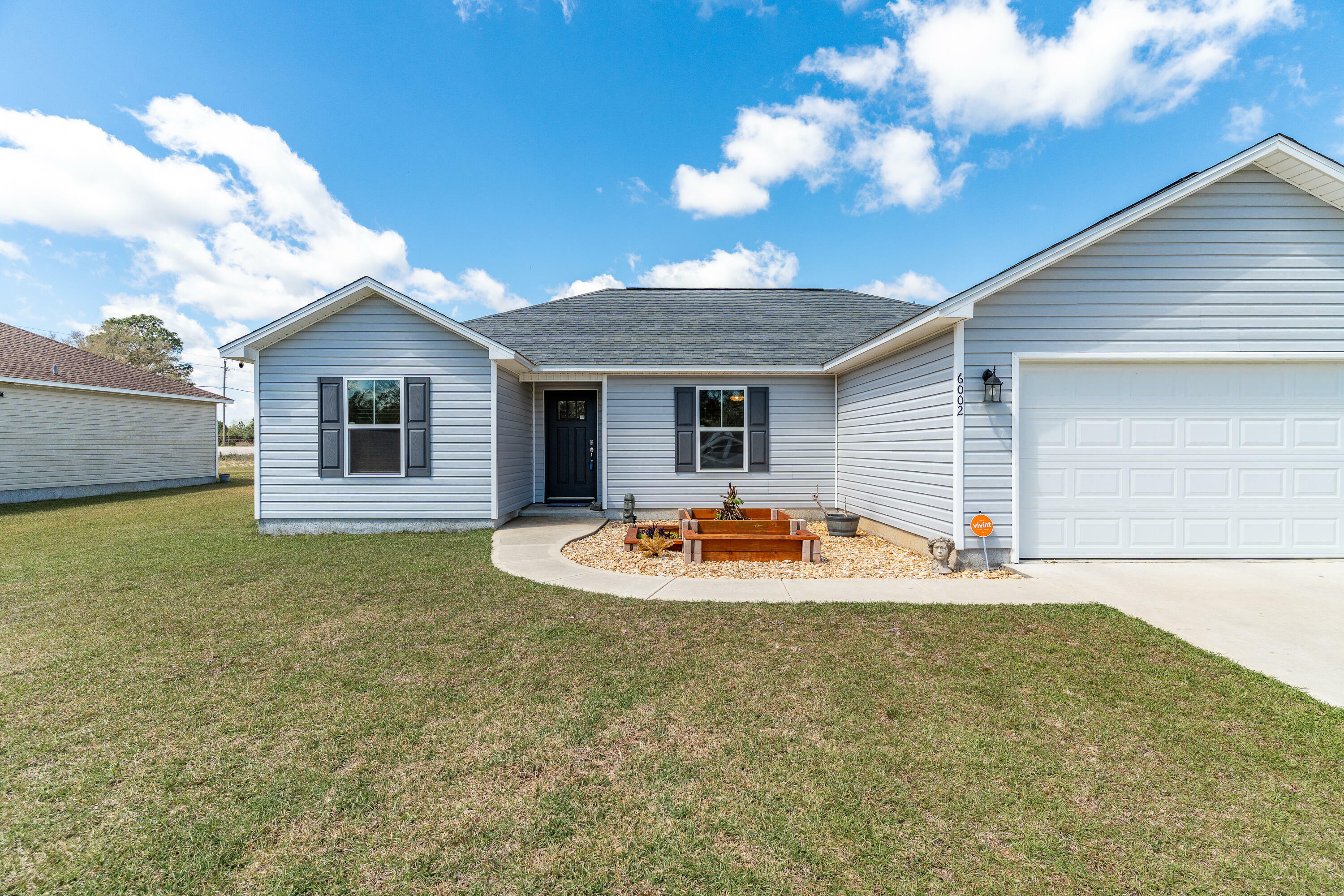 Property Photo: 6002 Colton Blaine Court FL 32539