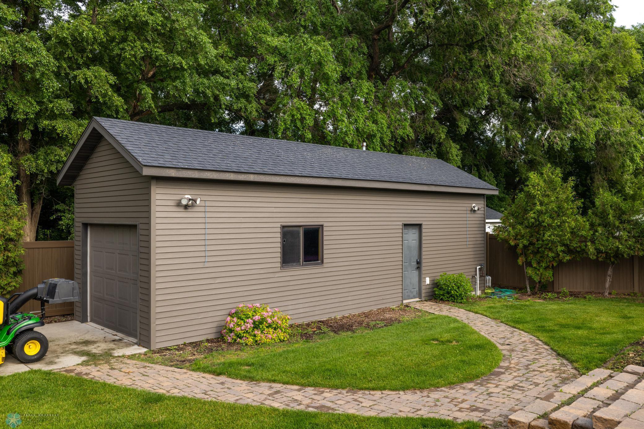 Property Photo: 4109 66 Street S ND 58104