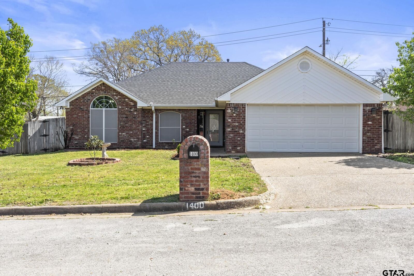 Property Photo: 1400 Lakeside Ct TX 75771