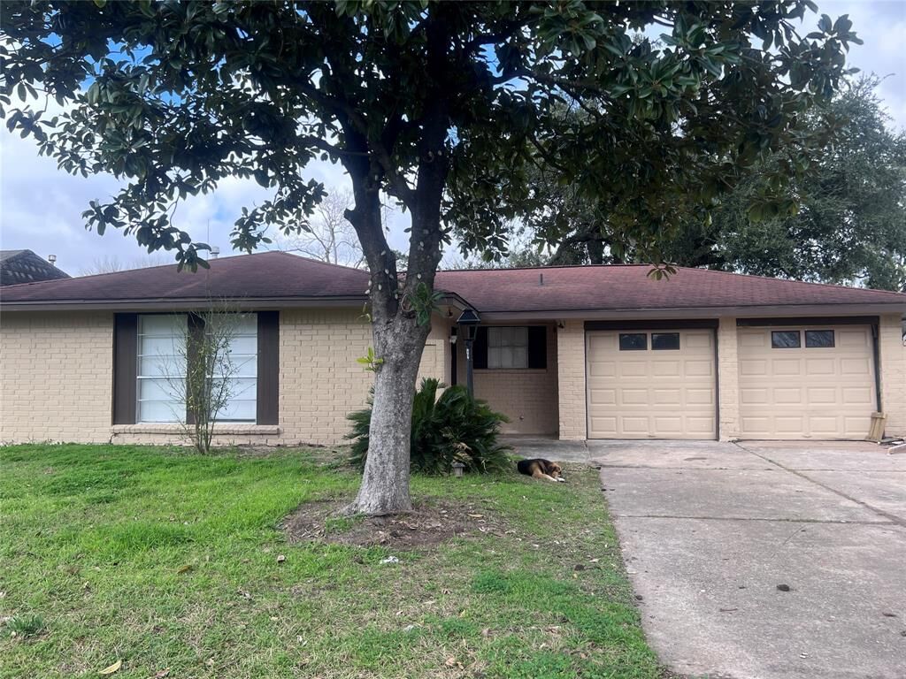 Property Photo:  9823 Jaywood Drive  TX 77040 