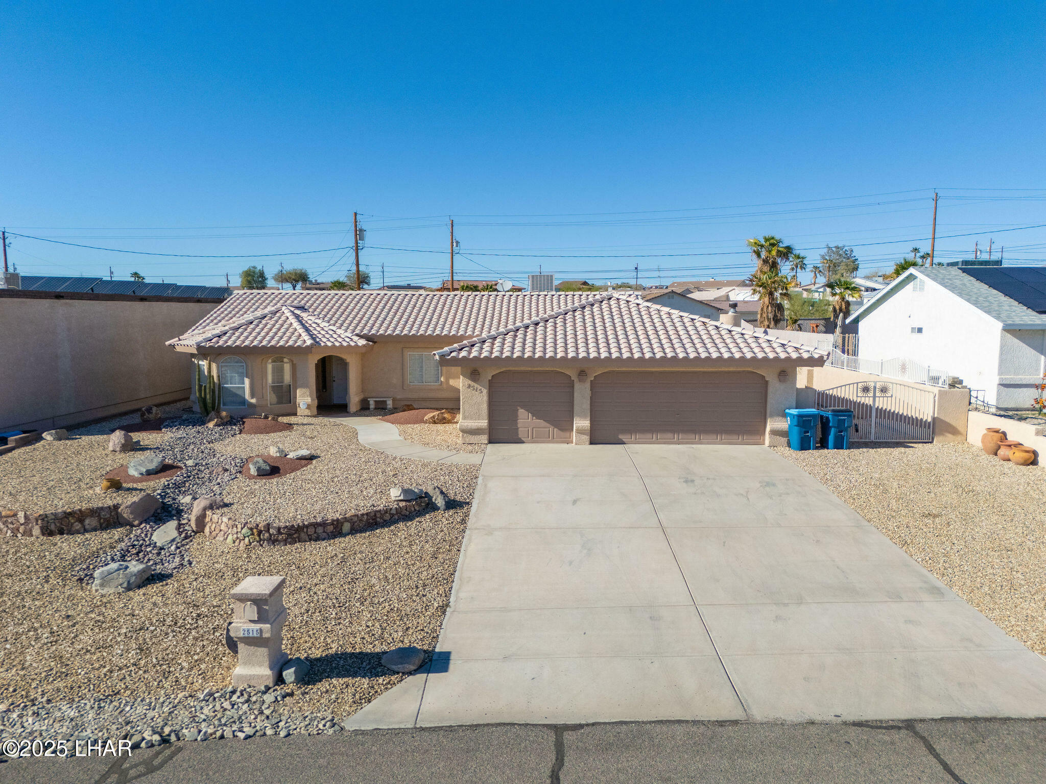Property Photo: 2515 Hillview Dr AZ 86403