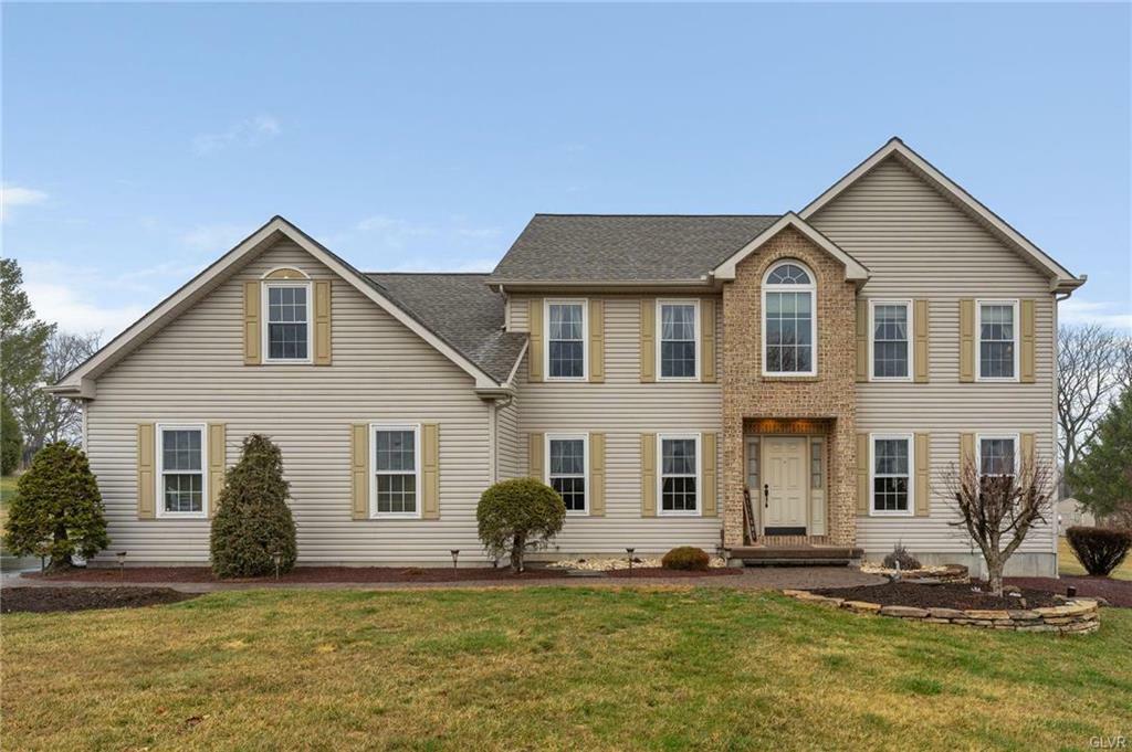Property Photo:  1018 Reinhard Drive  PA 18088 