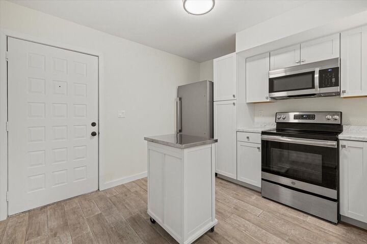 Property Photo: 1258 Barbara Drive 105 FL 34285