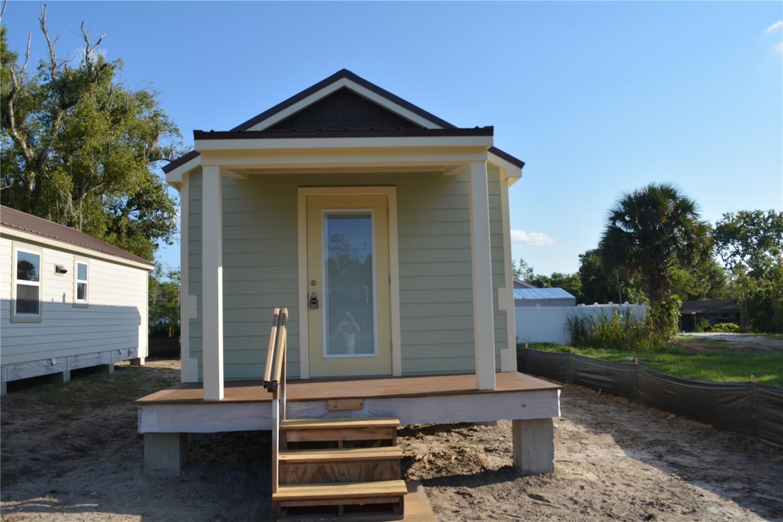 Property Photo:  620 2rd Street Street  FL 32765 