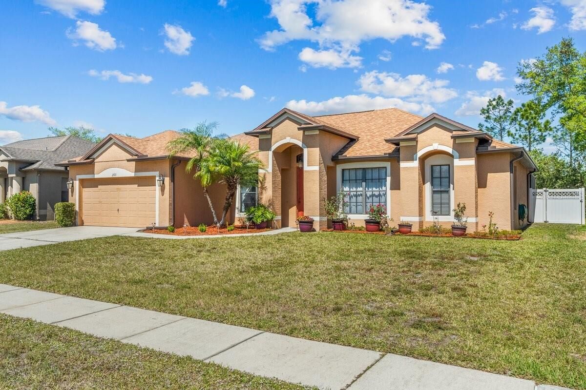 Property Photo: 2721 Village Pine Terrace FL 32833