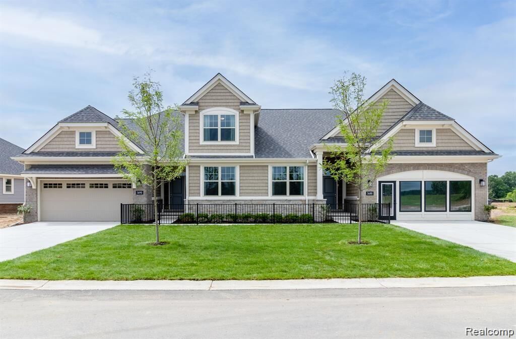 Property Photo: 3897 Chatham Place 103 MI 48114
