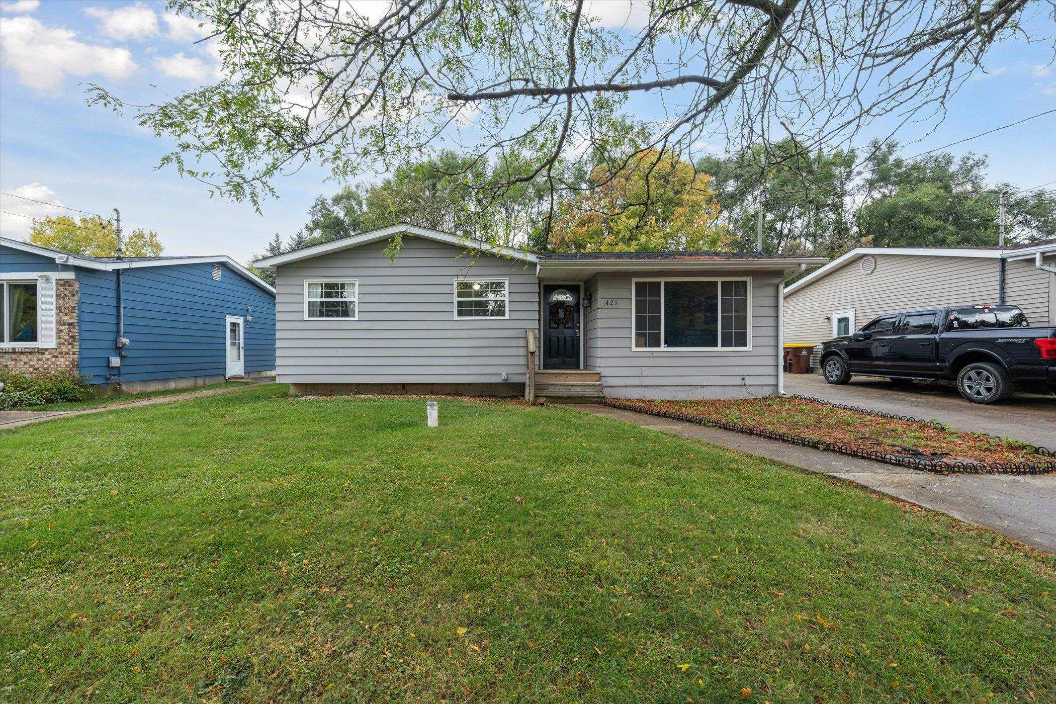 Property Photo: 421 E Clinton Street MI 48476