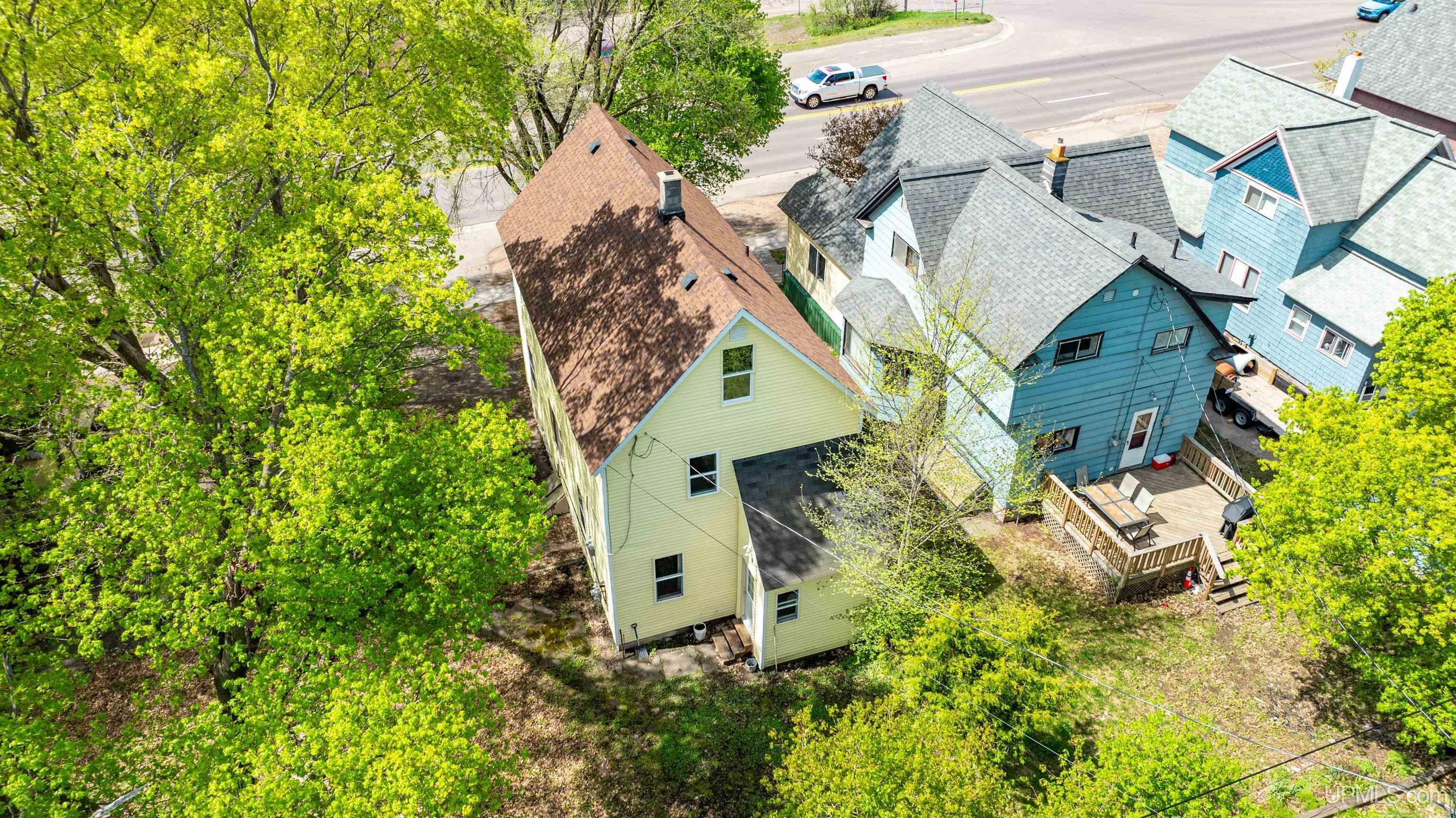 Property Photo:  943 S Lincoln Drive  MI 49930 