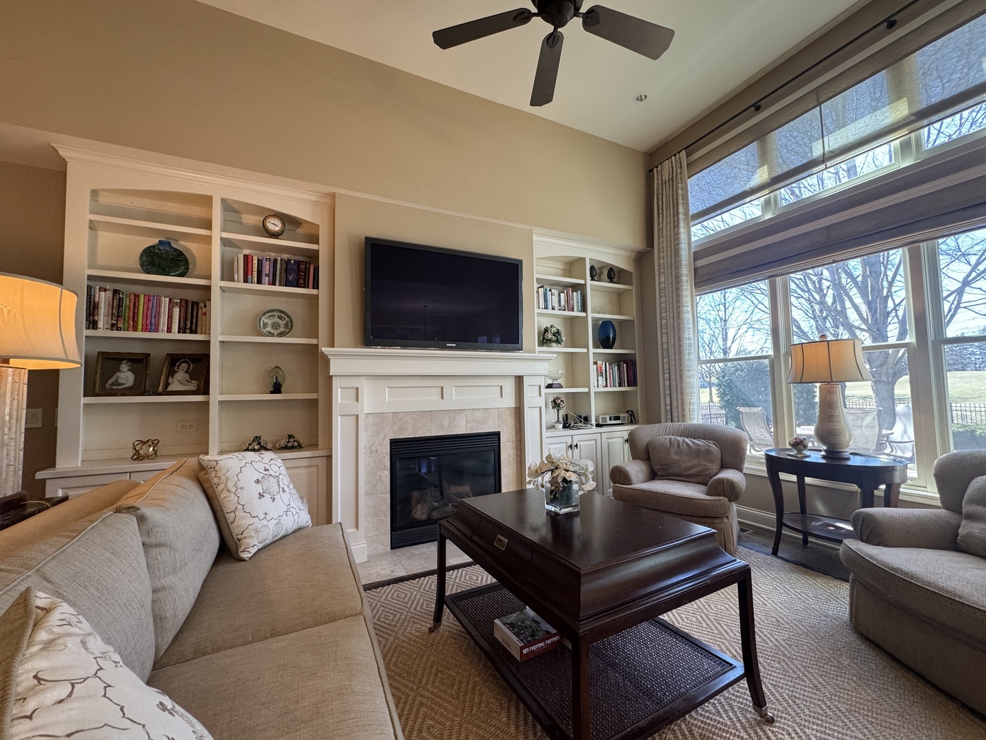 Property Photo: 1N598 Golf View Lane IL 60190