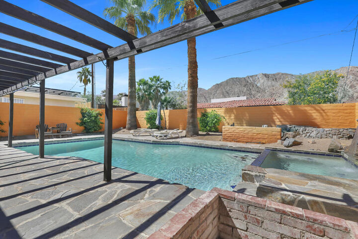 52605 Avenida Alvarado  La Quinta CA 92253 photo
