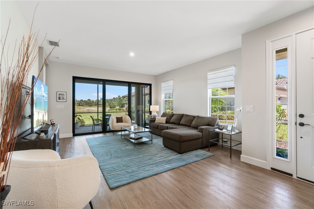 Property Photo: 8021 Calle Canovas Court FL 34114