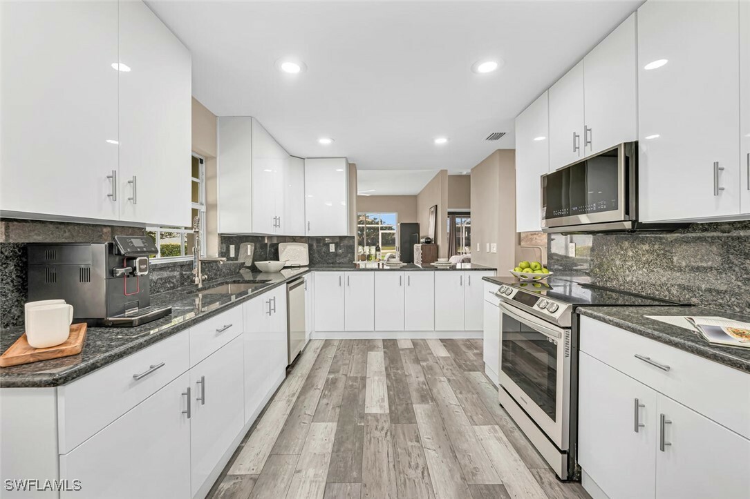 13471 Bridgeford Avenue  Bonita Springs FL 34135 photo