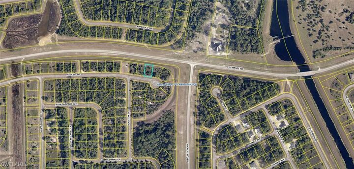 Property Photo: 150 Apollo Avenue FL 33935