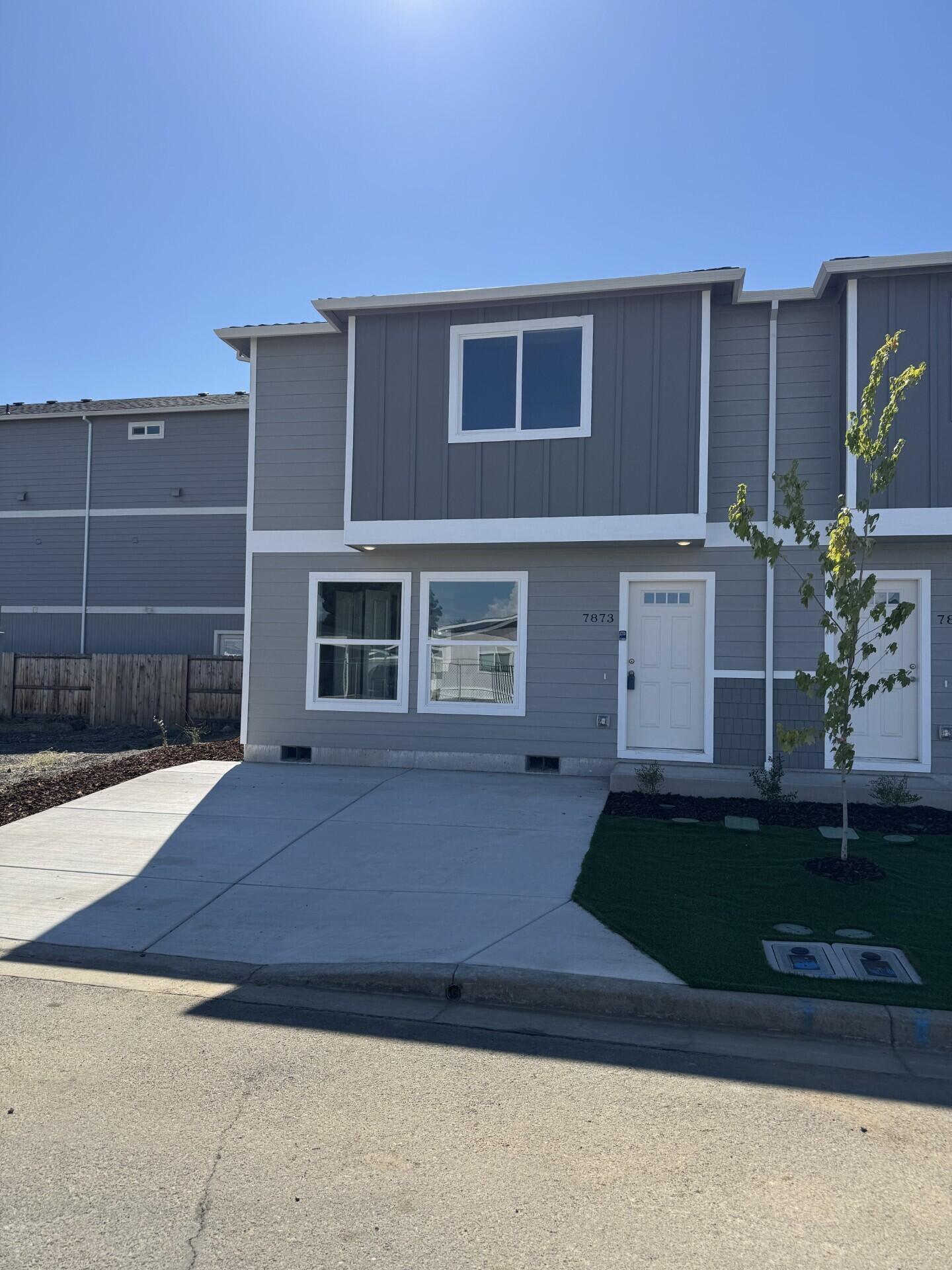 Property Photo: 7873 Houston Loop OR 97503