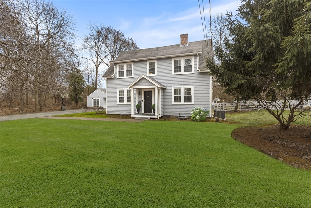 22 Smith Pl  Cohasset MA 02025 photo