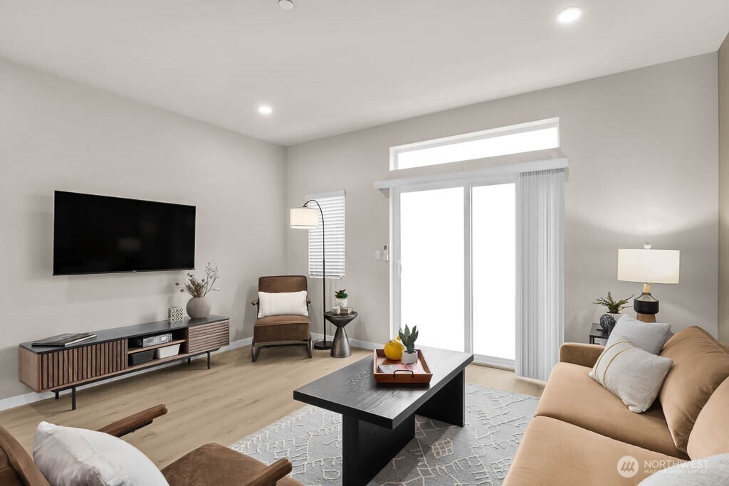 Property Photo: 16124 Cascadian Way A2 WA 98012