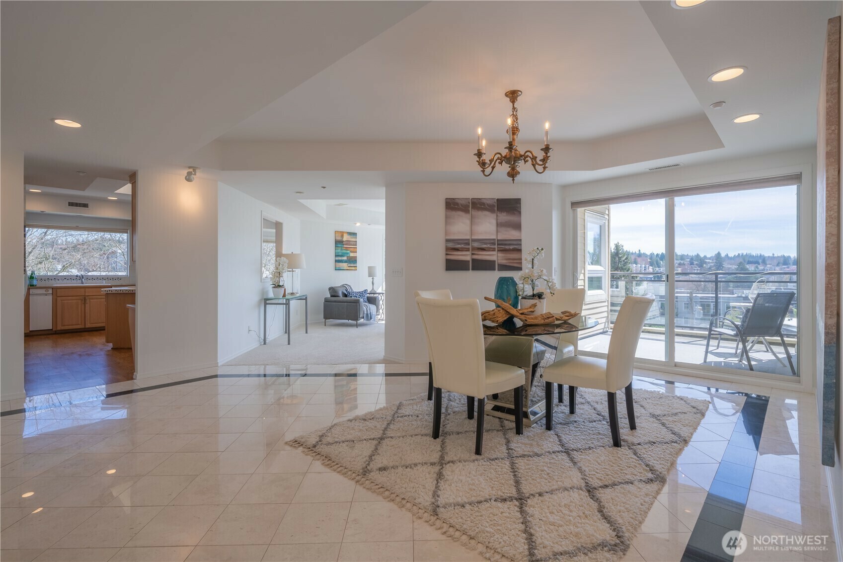 Property Photo: 322 5th Avenue 301 WA 98033