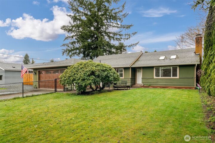 Property Photo:  205 E Alpine Street  WA 98252