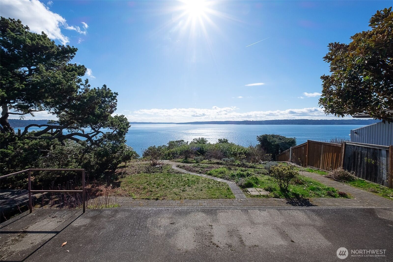 Property Photo:  3919 SW Arroyo Drive  WA 98146 