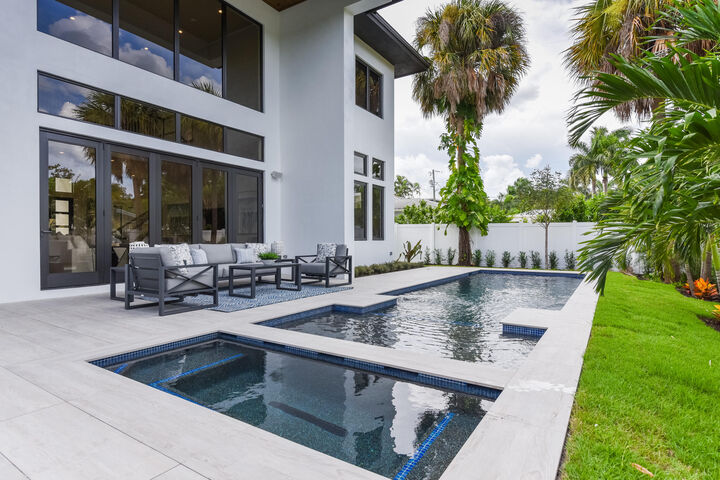 Property Photo: 3093 Banyan Road FL 33432