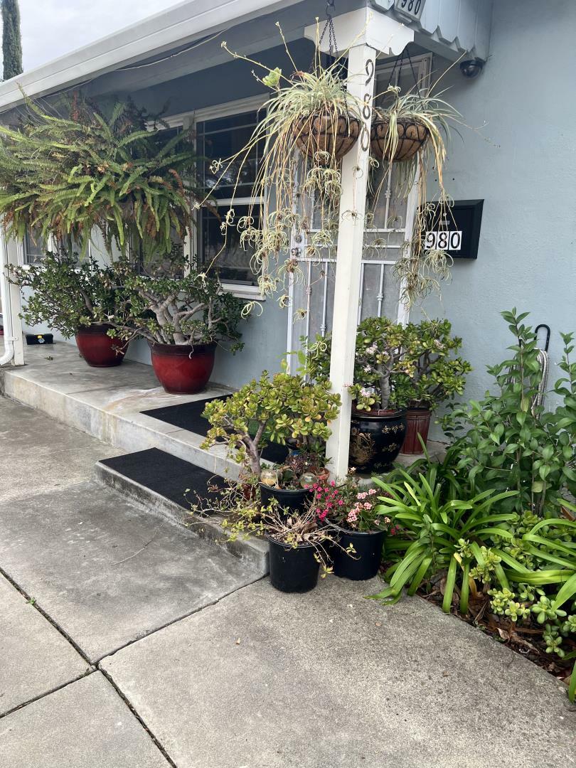 Property Photo: 980 Princess Anne Drive CA 95128