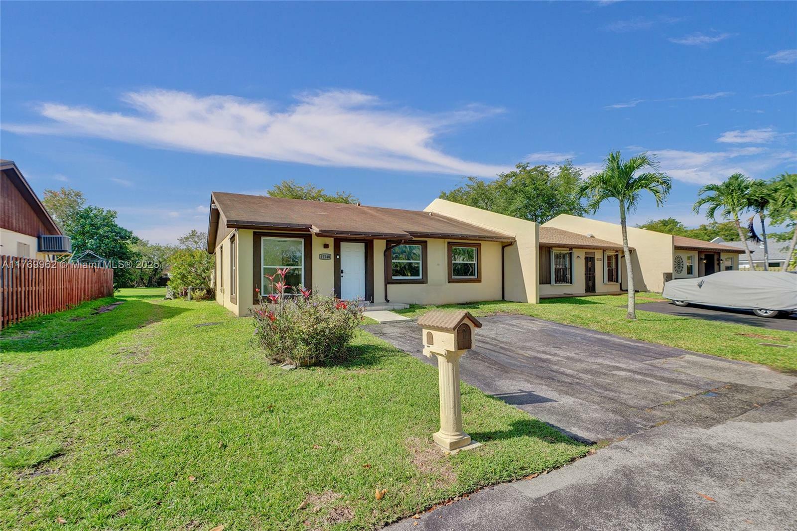 12240 SW 115th Ter  Miami FL 33186 photo