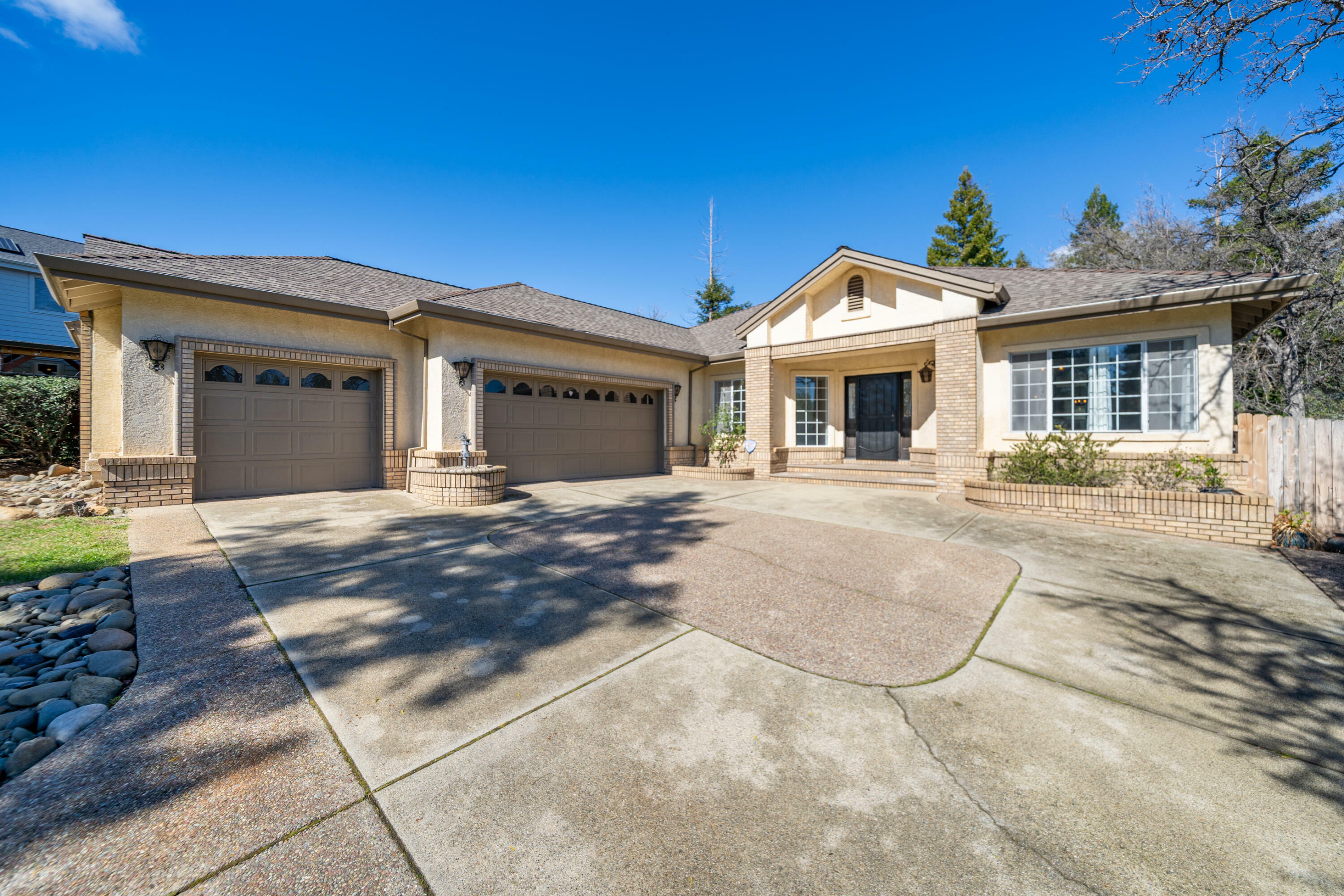 6116 Brassie Way  Redding CA 96003 photo