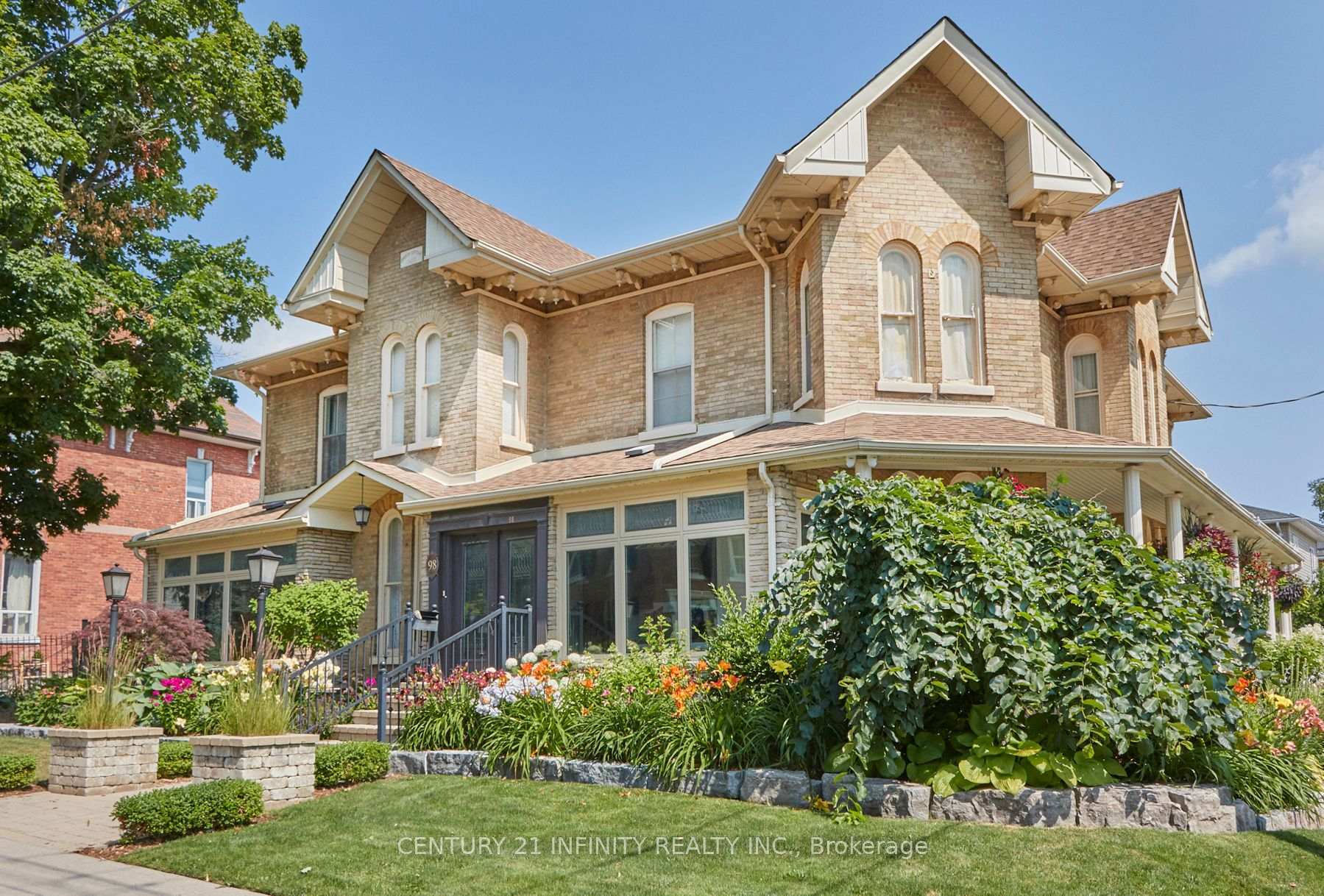 Property Photo: 98 Church Street ON L1C 1T2