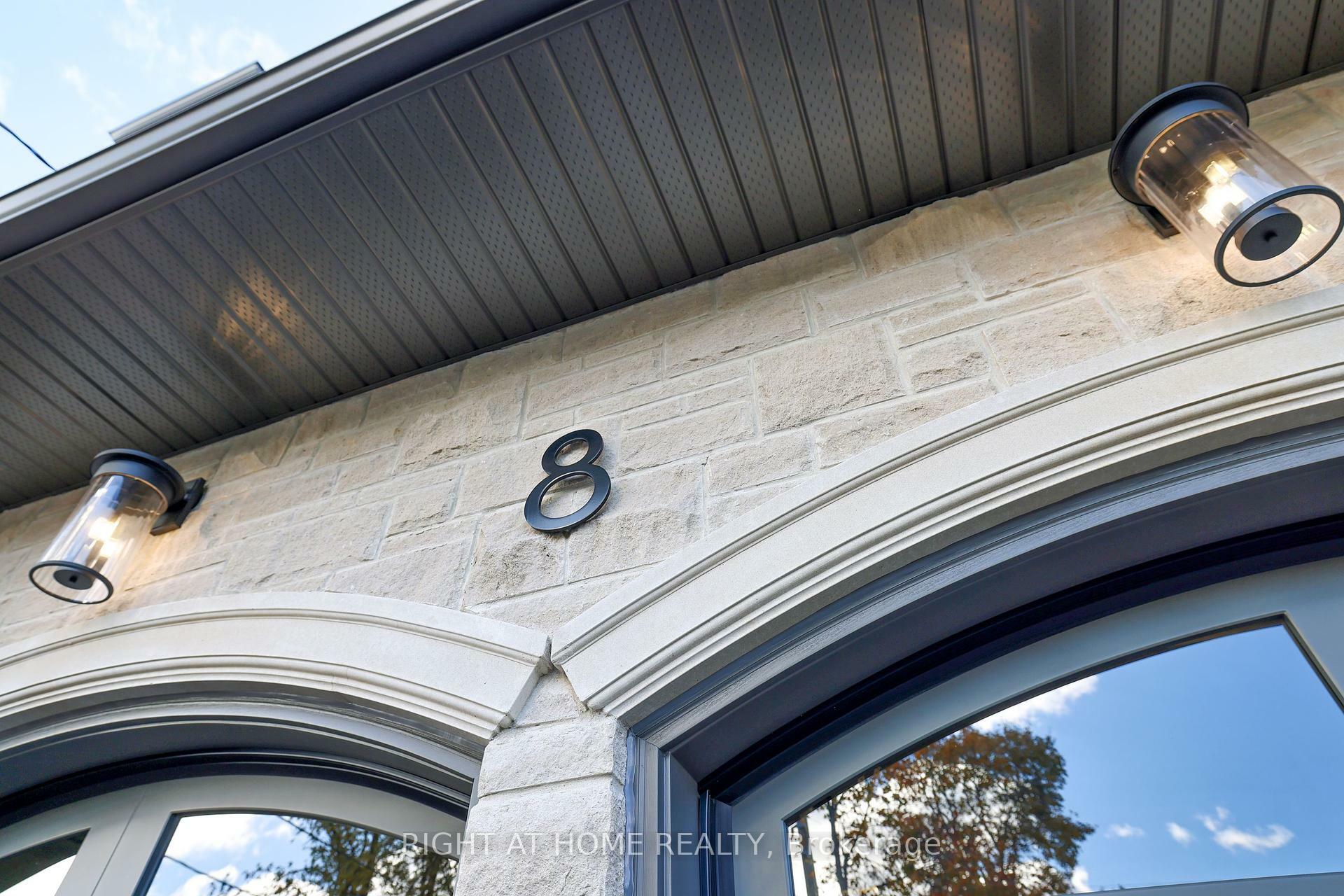 Property Photo: 8 Hughson Drive ON L3R 2T4