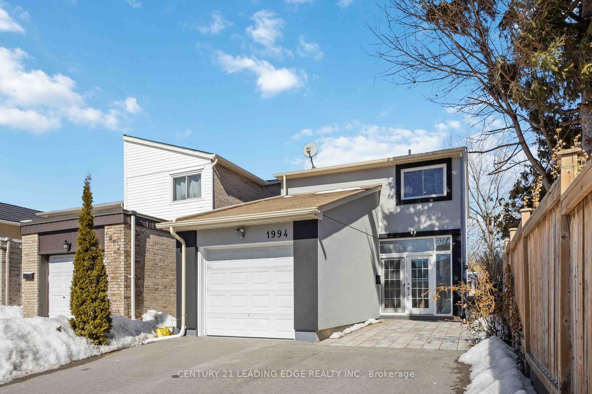 Photo de la propriété: 1994 Faylee Crescent ON L1V 2V6