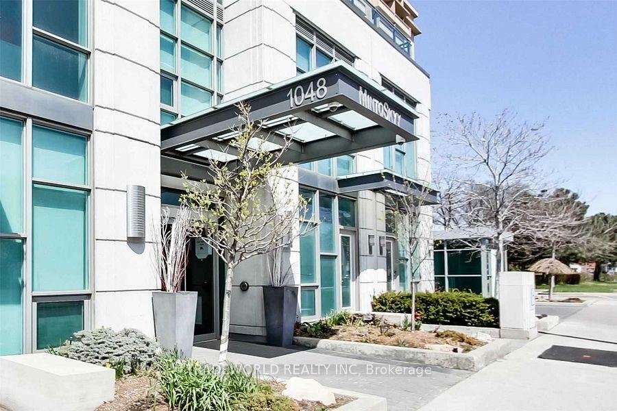 Property Photo: 1048 Broadview Avenue 804 ON M4K 2B8
