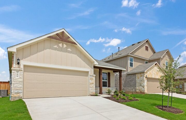 Property Photo: 288 Kapok Street TX 78610