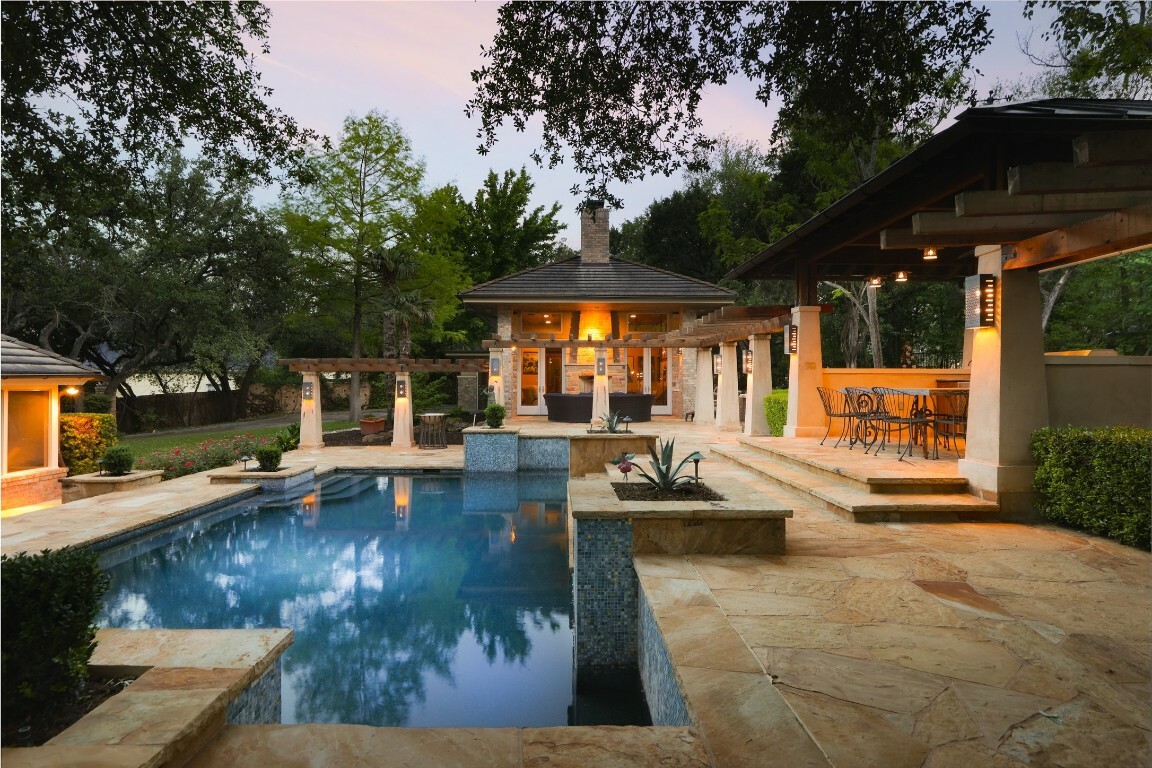 Property Photo: 4230 Hidden Canyon Cove TX 78746