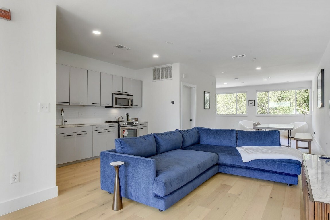 Property Photo: 2906 S 1st Street 206 TX 78704