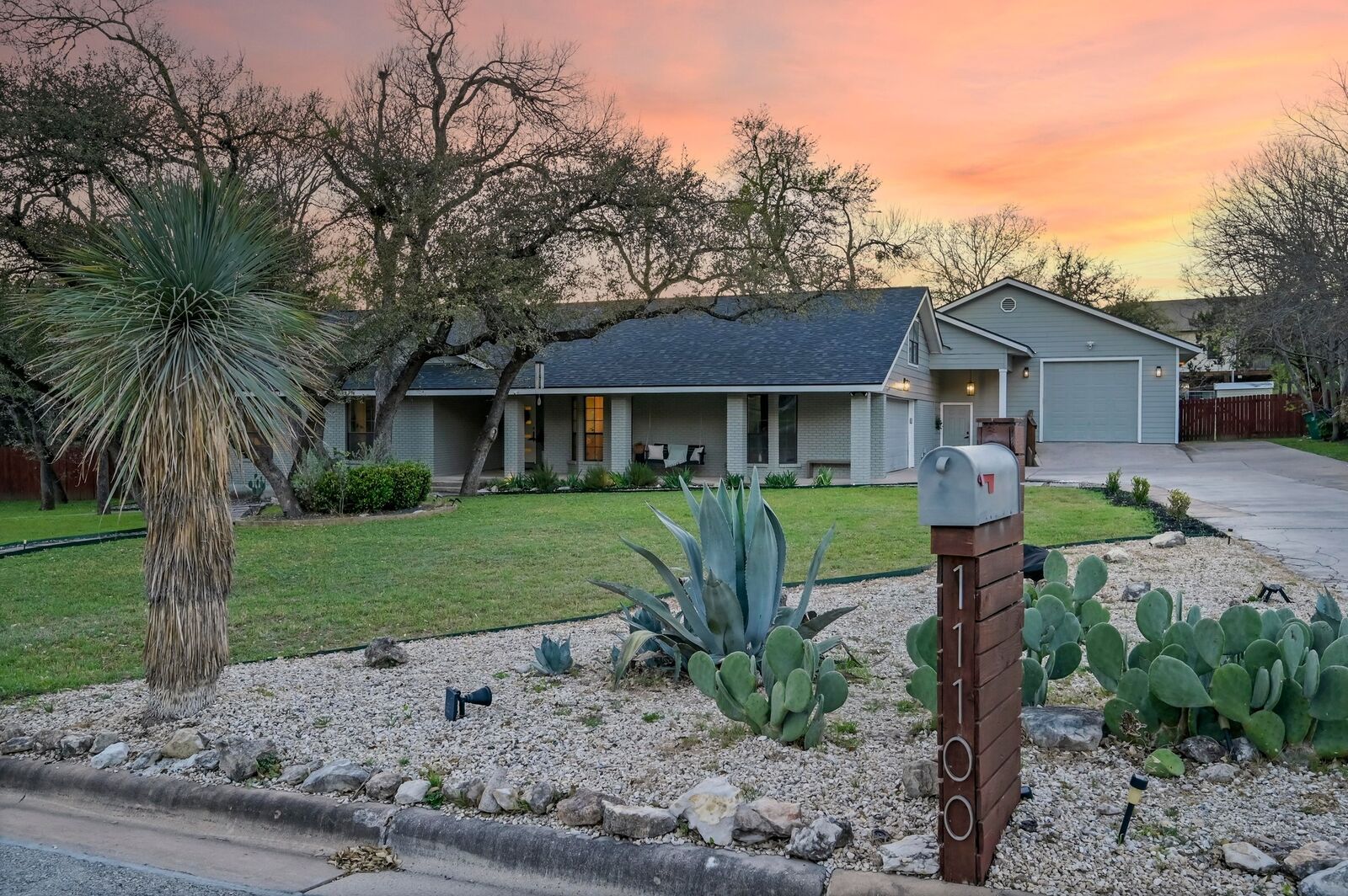 Property Photo: 11100 Centennial Trail TX 78726