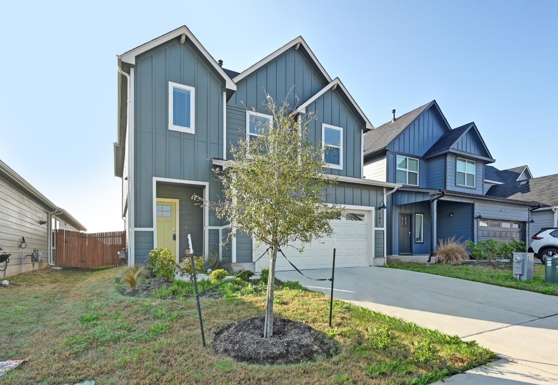 Property Photo: 191 Frogmore Loop TX 78640