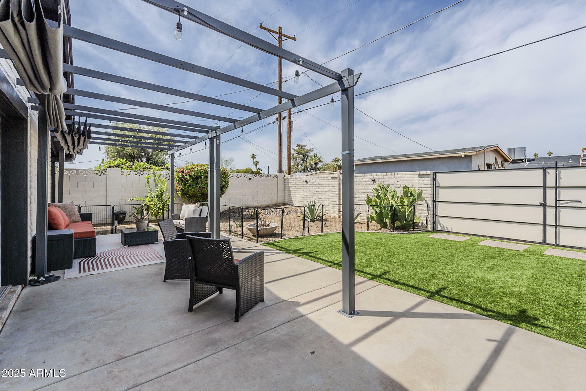Property Photo: 3246 E Palm Lane AZ 85008