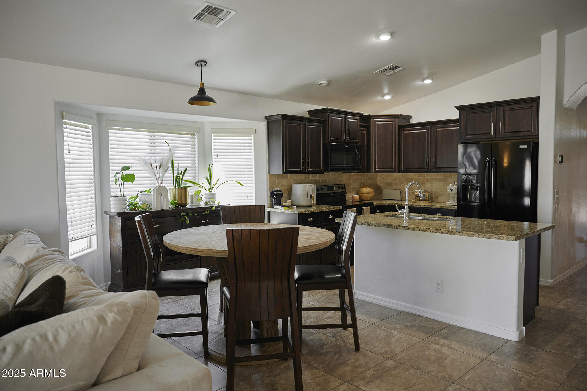 Property Photo: 2930 W La Salle Street AZ 85041