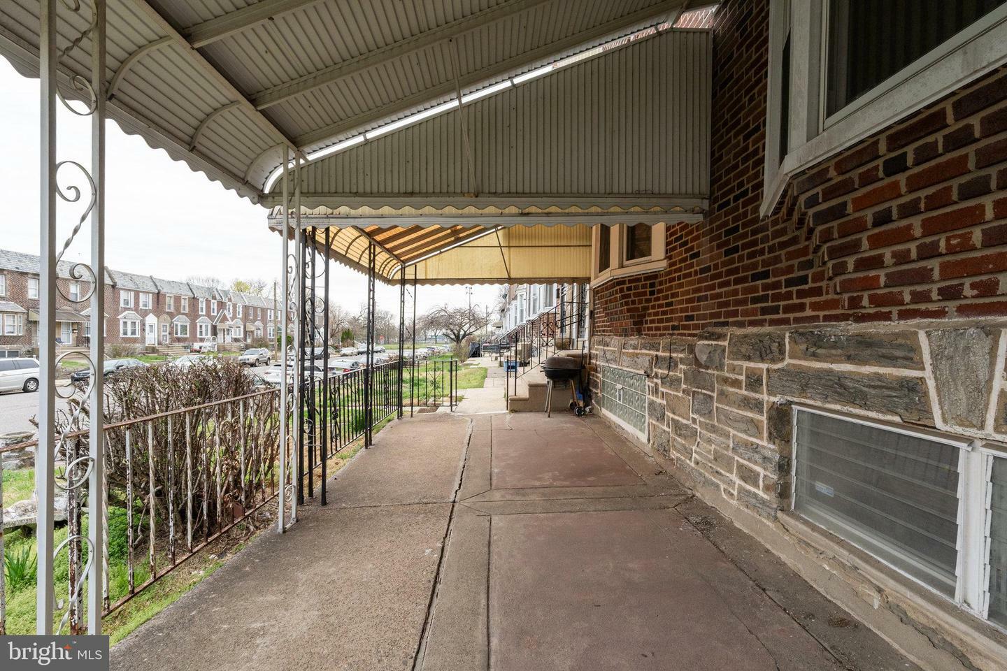 Property Photo: 6717 Grovers Avenue PA 19142