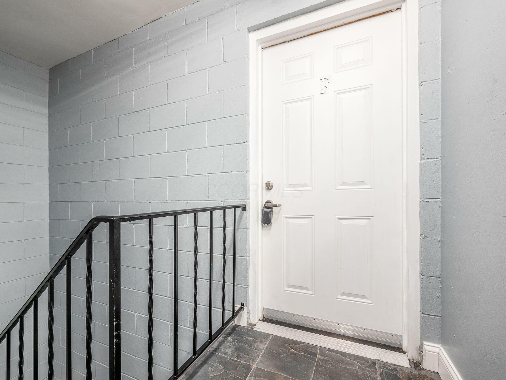 Property Photo: 199 W 5th Avenue OH 43201