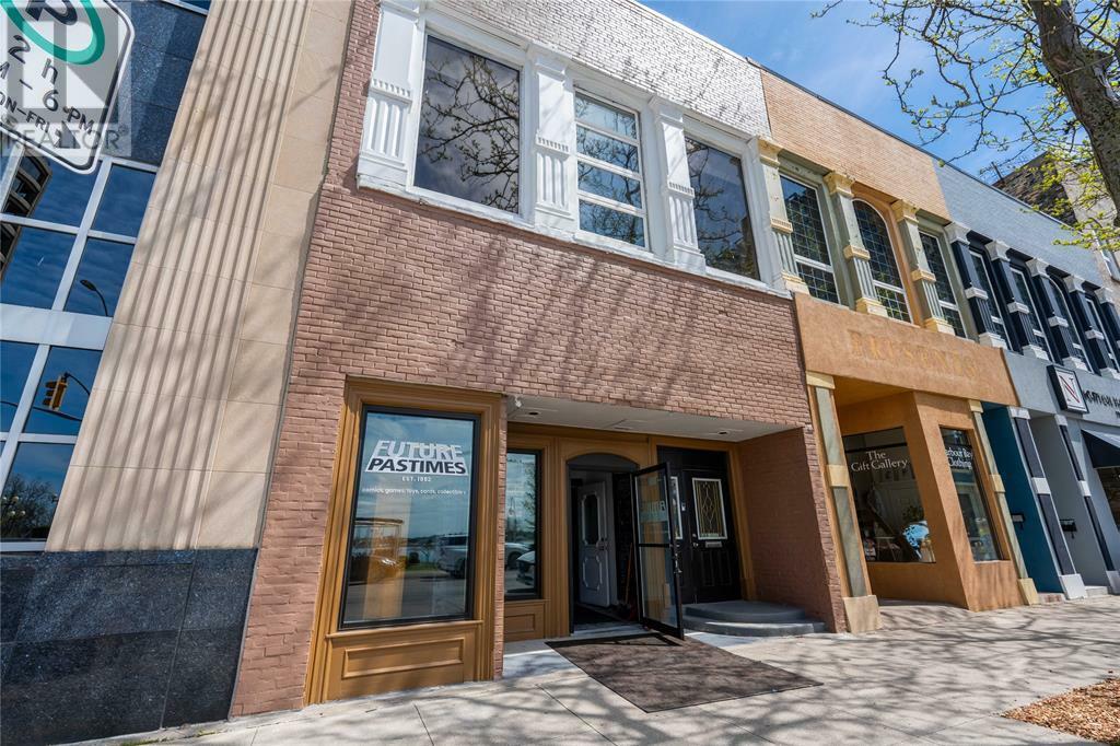 Photo de la propriété: 188 Front/187 Christina Street North ON N7T 5S3